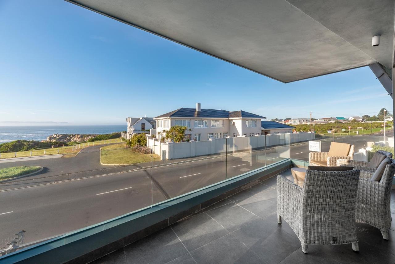 17 Marine, 2 Bedroom Sea-Facing Apt101 Германус Екстер'єр фото